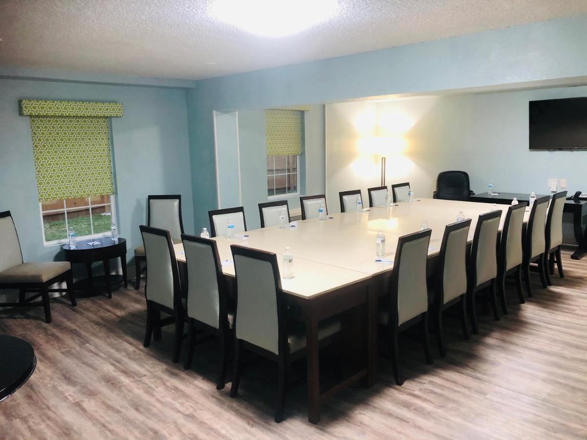 Montgomery Inn & Suites 外观 照片