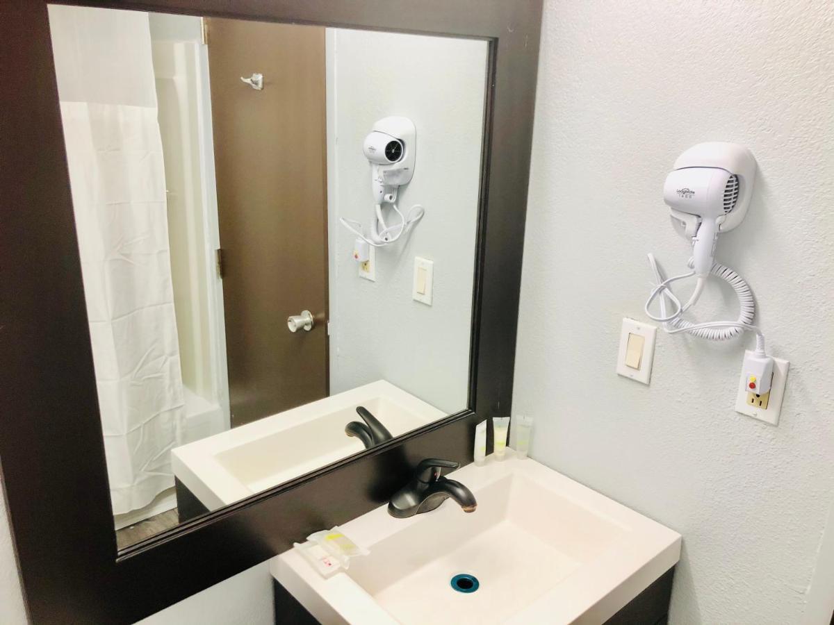 Montgomery Inn & Suites 外观 照片