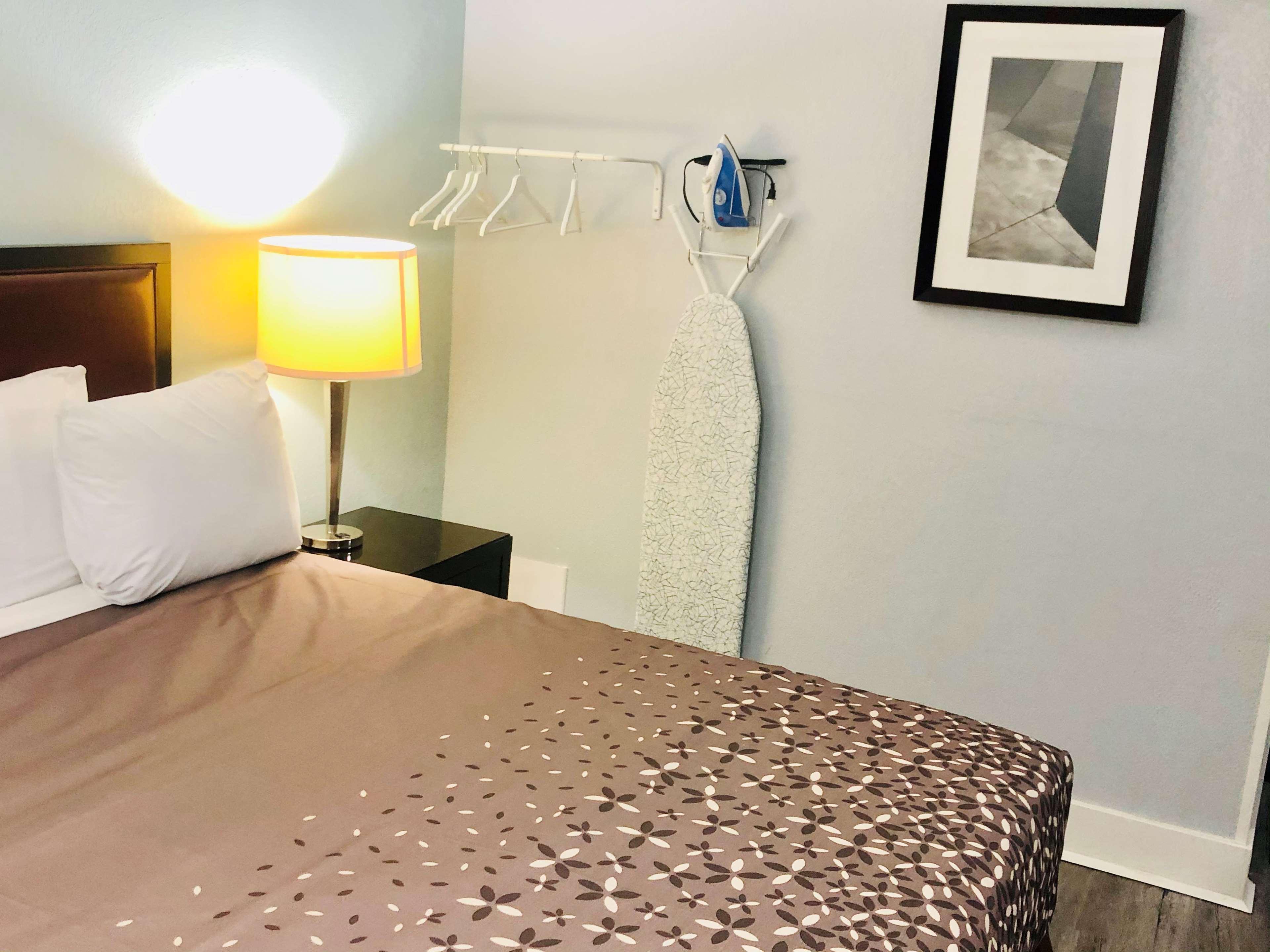 Montgomery Inn & Suites 外观 照片